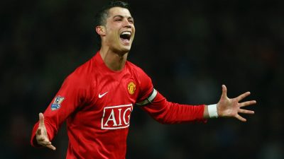 Cristiano Ronaldo in Manchester United officially