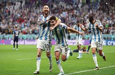 Messi and his friends qualify for the final